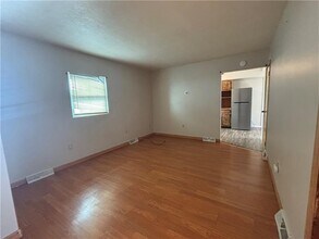 1520 12th Ave in Beaver Falls, PA - Building Photo - Building Photo