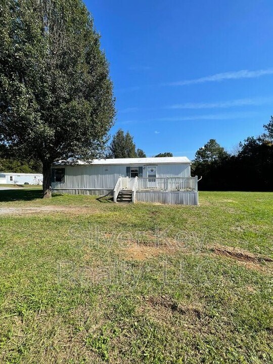 270 County Road 213 in Athens, TN - Building Photo