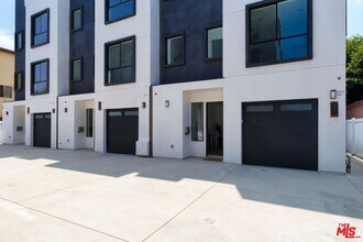 4830 1/2 Pickford St in Los Angeles, CA - Building Photo - Building Photo