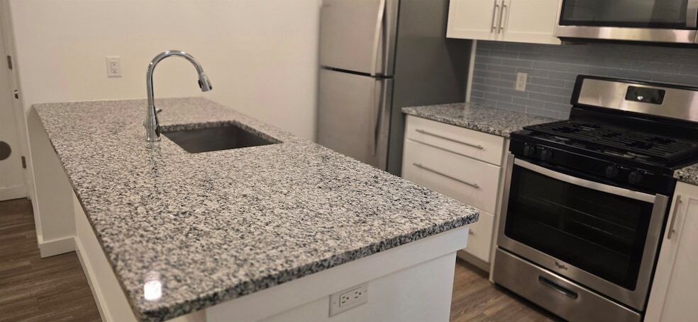 61 Virginia Ave, Unit 103 in Jersey City, NJ - Building Photo