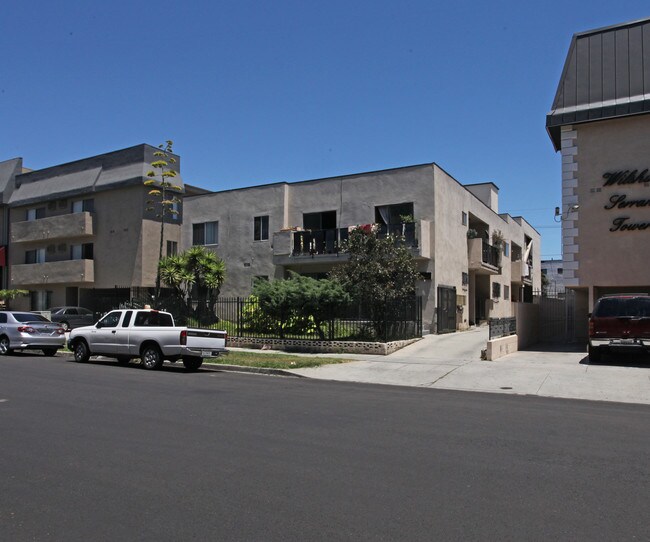 Serrano Apartments in Los Angeles, CA - Building Photo - Building Photo