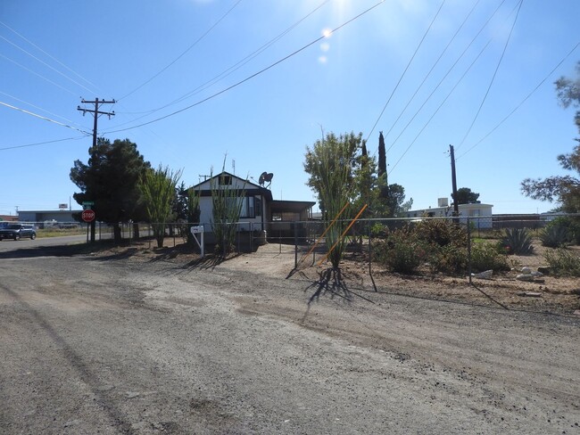 3575 N Prescott St in Kingman, AZ - Building Photo - Building Photo