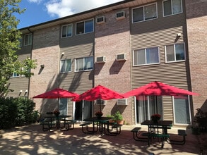 Willow Heights in Decatur, IL - Foto de edificio - Building Photo