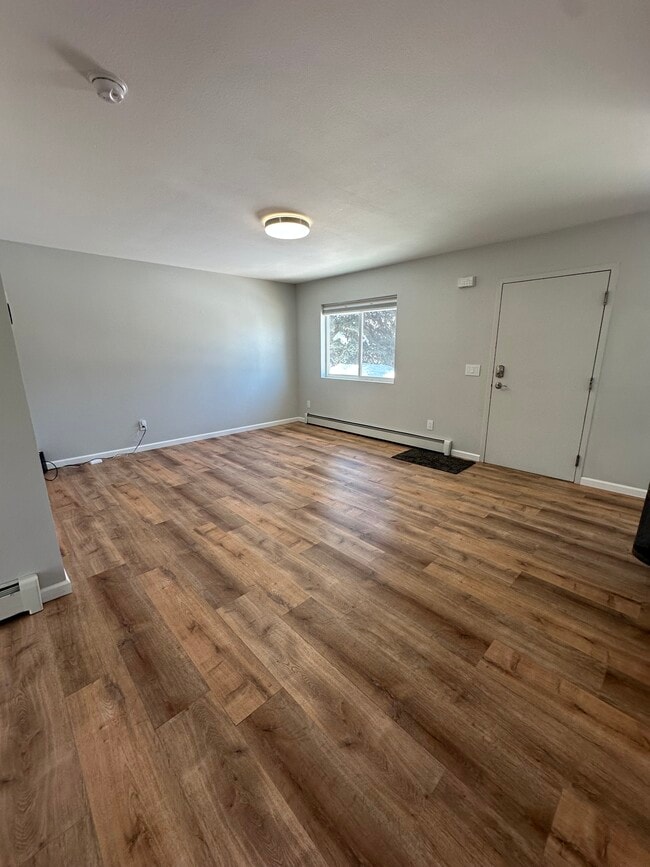 1055 E Klatt Rd, Unit 4 in Anchorage, AK - Building Photo - Building Photo