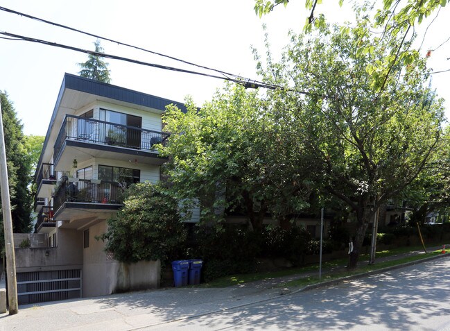 Maple Gardens in Vancouver, BC - Building Photo - Primary Photo