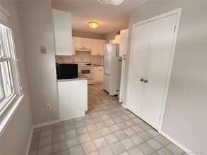 179 Heritage Hills in Somers, NY - Building Photo - Building Photo