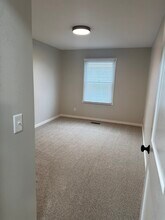 1551 Namekagon St in Hudson, WI - Foto de edificio - Building Photo