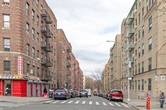 1770 Davidson Ave in Bronx, NY - Building Photo - Building Photo