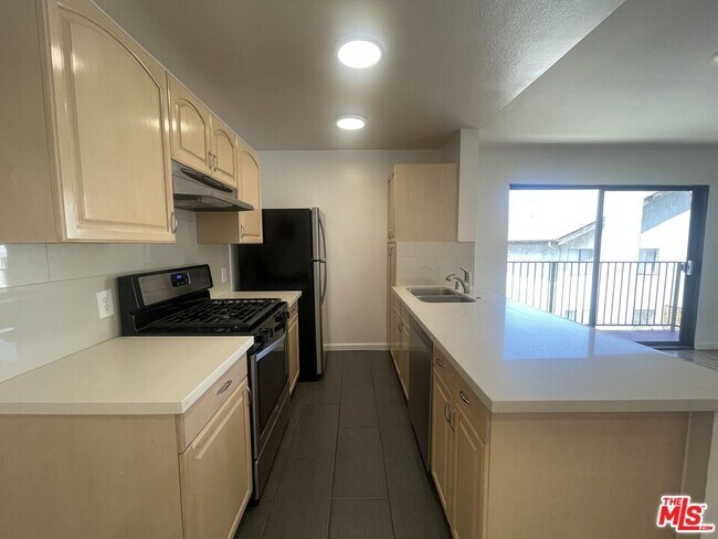 1531 N Detroit St in Los Angeles, CA - Building Photo - Building Photo