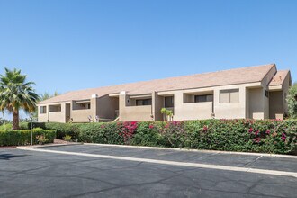 Plaza Villas in Palm Springs, CA - Building Photo - Building Photo