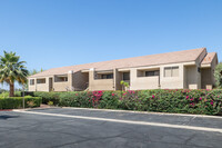 Plaza Villas in Palm Springs, CA - Foto de edificio - Building Photo