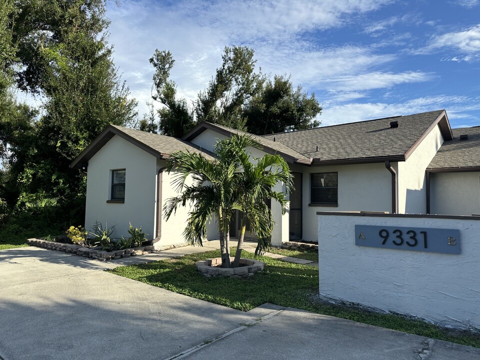 9331 Tacoma Ave, Unit B in Englewood, FL - Building Photo