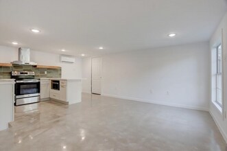 808 Oakhurst St in Houston, TX - Building Photo - Building Photo