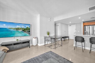 3250 NE 1st Ave, Unit SI FL8-ID1496949P in Miami, FL - Foto de edificio - Building Photo