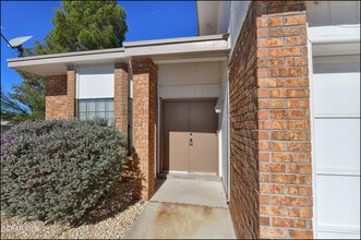 2417 Robert Wynn St in El Paso, TX - Building Photo - Building Photo