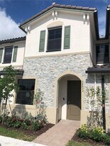 24832 SW 114th Ave in Princeton, FL - Building Photo