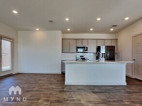 3029 Egan Dr in Pflugerville, TX - Foto de edificio - Building Photo