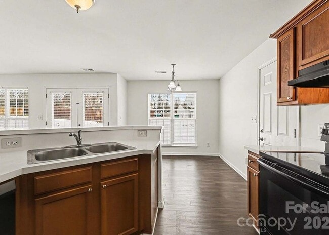 10540 Gold Pan Rd in Charlotte, NC - Building Photo - Building Photo