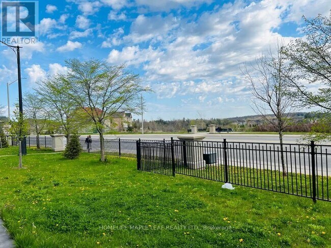 property at 14 Nightland Ct