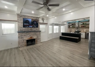 2131 Park Way, Unit A in Bakersfield, CA - Foto de edificio - Building Photo
