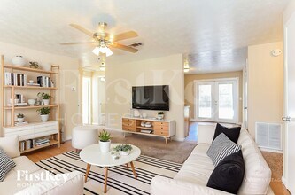 2426 Mill Creek Rd in Jacksonville, FL - Building Photo - Building Photo