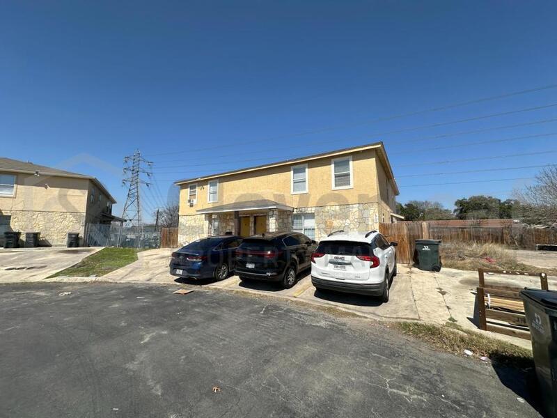 6705 Brothers Ln in San Antonio, TX - Building Photo