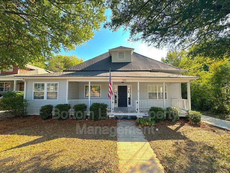 1310 Parkwood Ave in Charlotte, NC - Building Photo