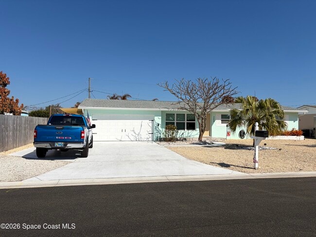 209 SE 3rd St in Satellite Beach, FL - Building Photo - Building Photo