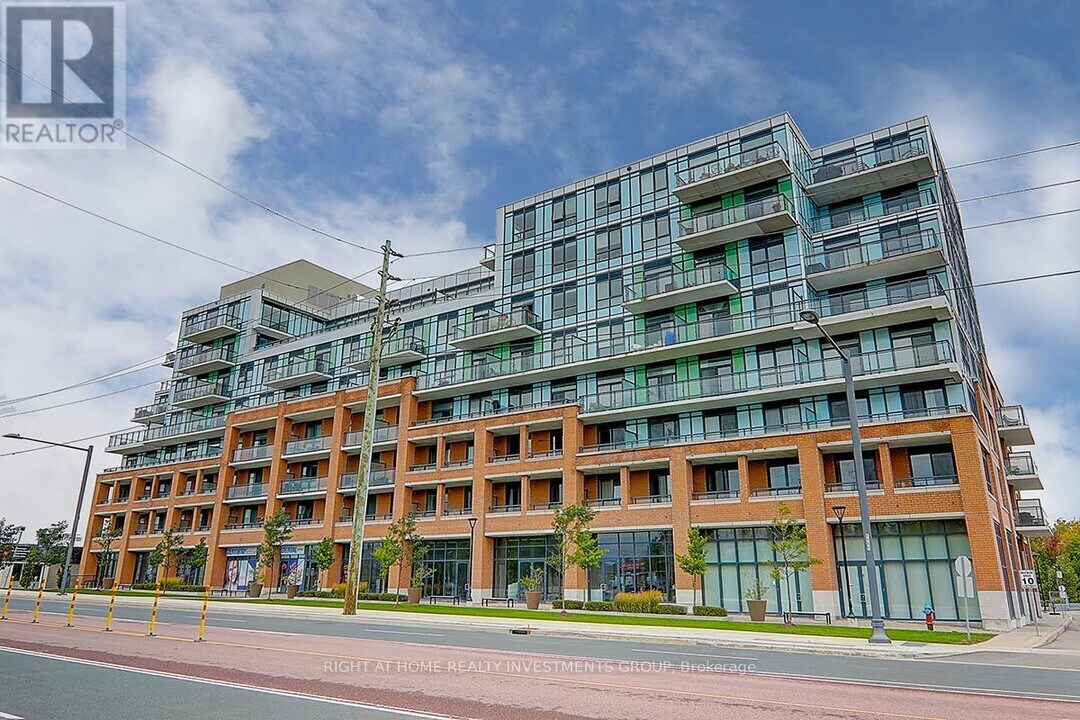 11611-11611 Yonge St in Richmond Hill, ON - Building Photo