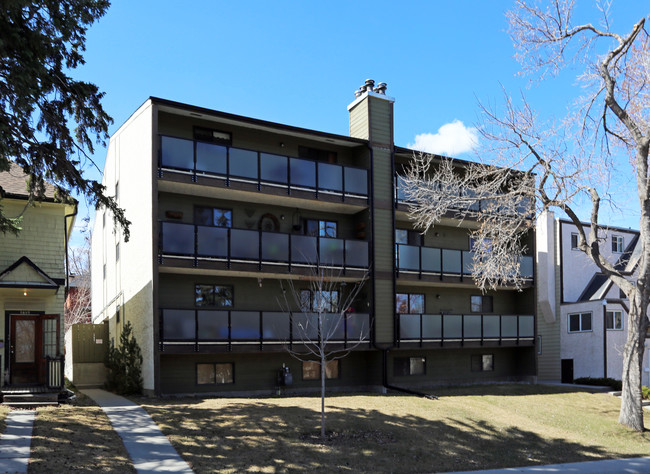 1821 17A St SW in Calgary, AB - Building Photo - Primary Photo