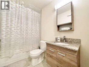 318 Spruce St in Waterloo, ON - Building Photo - Building Photo