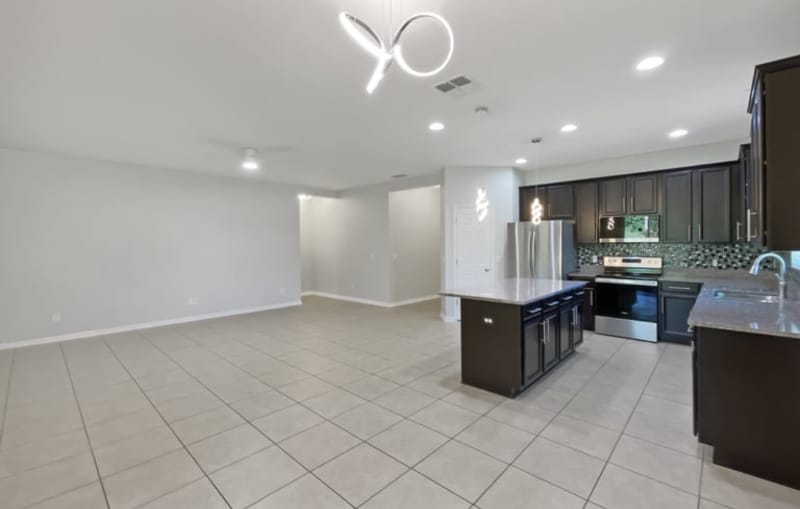 3268 Plumlee Ct in Grand Island, FL - Building Photo