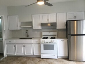 90 Union Ave in Little Ferry, NJ - Building Photo - Building Photo