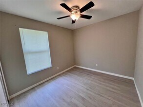 621 SW 10th Pl in Cape Coral, FL - Building Photo - Building Photo