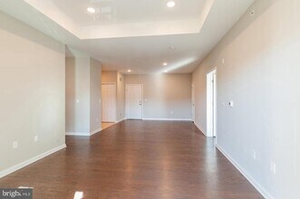 944 Halifax Pl in Trenton, NJ - Building Photo - Building Photo