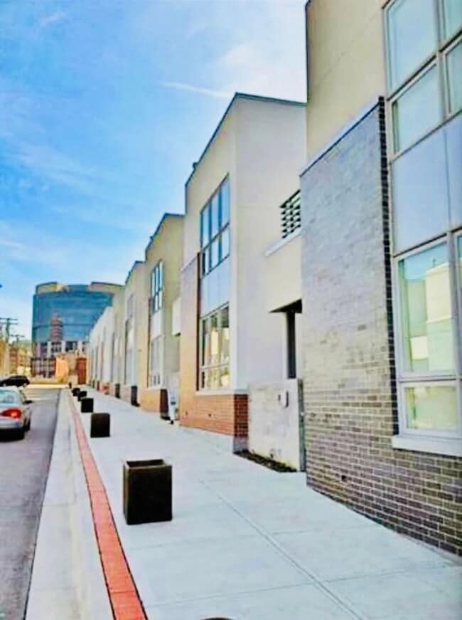 property at 527 Oak St