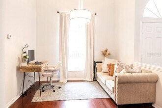 1282 Paradise Lake Dr in Tarpon Springs, FL - Building Photo - Building Photo