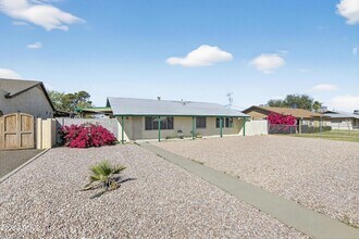 1113 N Coolidge Ave in Casa Grande, AZ - Foto de edificio - Building Photo