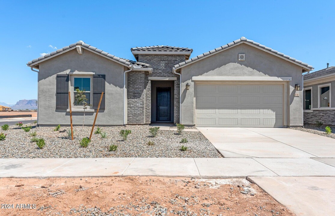 870 Flatiron Trl in Apache Junction, AZ - Building Photo