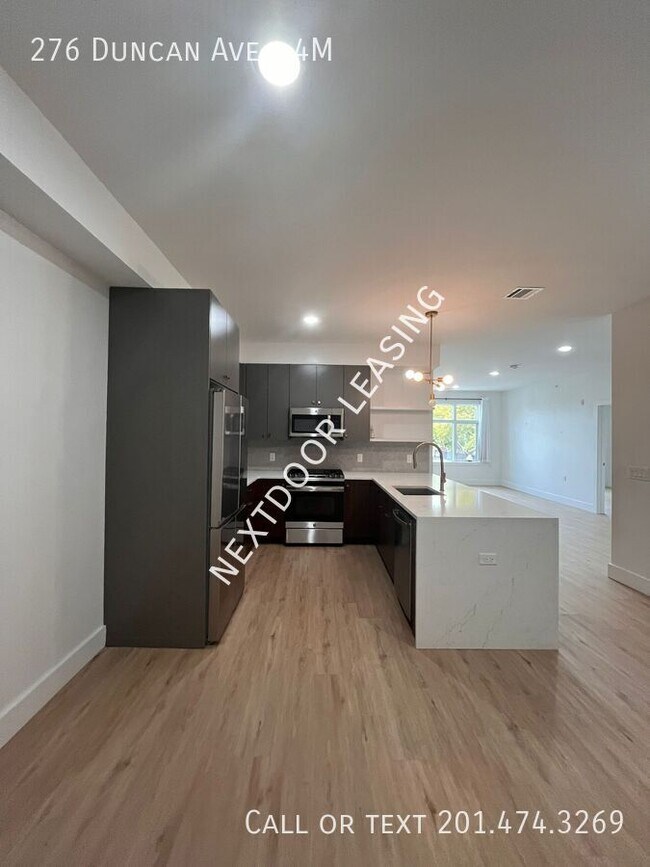 276 Duncan Ave in Jersey City, NJ - Building Photo - Building Photo