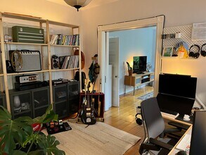 119 Antrim St, Unit 1 in Cambridge, MA - Foto de edificio - Building Photo