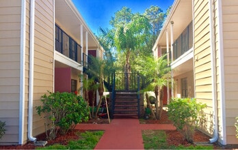 4021 My Lady Ln in Land O Lakes, FL - Building Photo - Building Photo