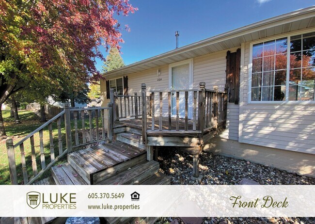 2104 S Cambridge Ave in Sioux Falls, SD - Building Photo - Building Photo