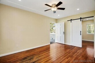 4417 Van Dyke Ave in San Diego, CA - Foto de edificio - Building Photo