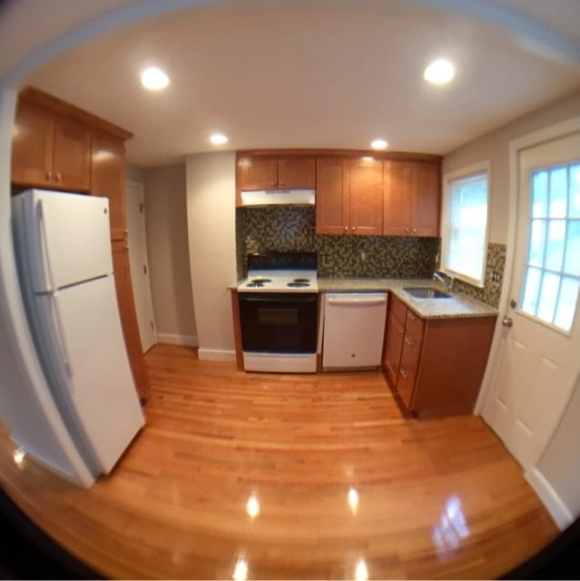 34 Park Avenue Ext, Unit 34 in Arlington, MA - Building Photo - Building Photo