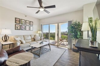 1002 S Harbour Island Blvd in Tampa, FL - Building Photo - Building Photo