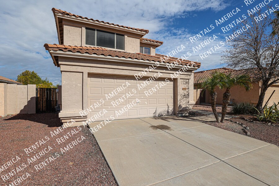 1974 W Raven Dr in Chandler, AZ - Building Photo