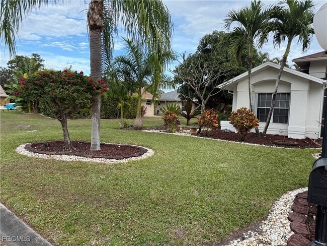 18015 Horseshoe Bay Cir in Ft. Myers, FL - Foto de edificio - Building Photo