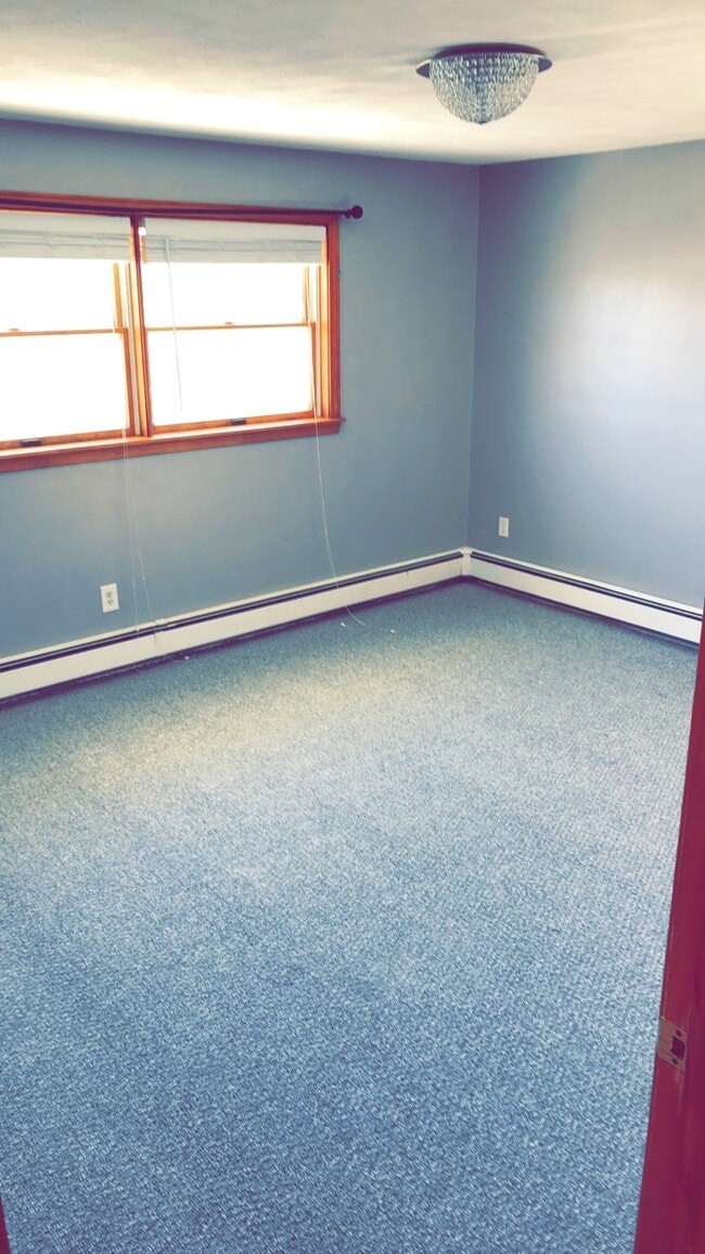 5 Rose Ln, Unit Beautiful 1 bed 1 bath