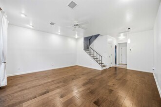 2100 Commonwealth St in Houston, TX - Foto de edificio - Building Photo